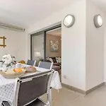 Le Riviera 3 Bed Maxime Holiday home Sainte-Maxime