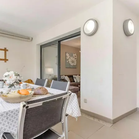 Le Riviera 3 Bed Maxime Holiday home Sainte-Maxime