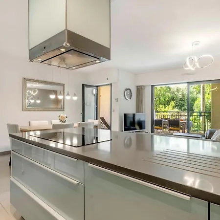Le Riviera 3 Bed Maxime Sainte-Maxime